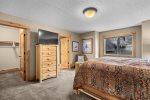 The Masters Lodge, Master Suite 6 with Smart TV